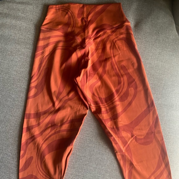 Balance Athletica Storm Pant in Color Canyon - Picture 3 of 4